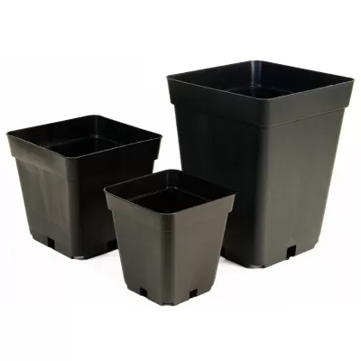 Пластмасови саксии